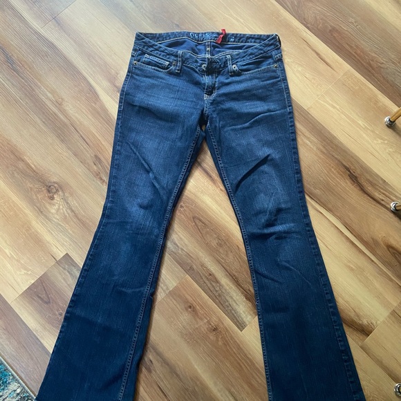 Jeans - Picture 1 of 3